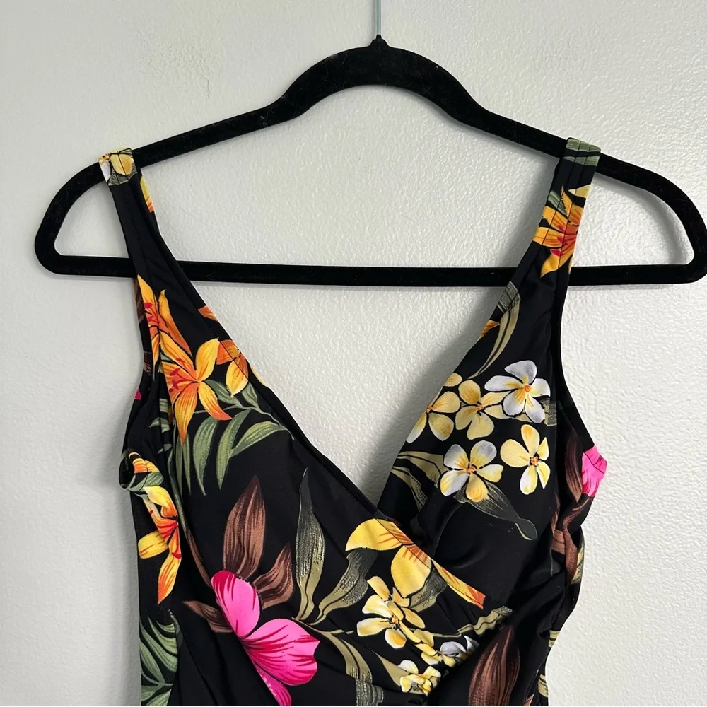 Miraclesuit Black Tropical Floral Surplice one-piece swimsuit Size 12 - Picture 2 of 9